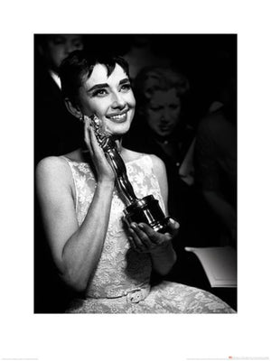 Kunstdruck Time Life Audrey Hepburn Oscar 60x80cm Pyramid PPR40455 | Yourdecoration.at