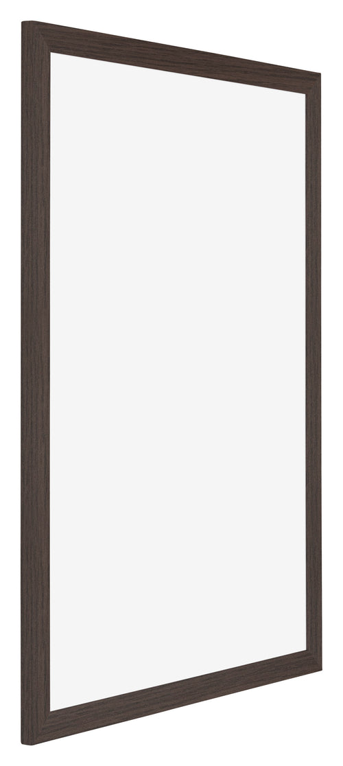 Mura MDF Bilderrahmen 20x28cm Eiche Dunkel Vorne Schrag | Yourdecoration.at