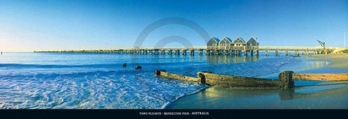 Tony Pleavin Busselton Pier, Australia Kunstdruck 95x33cm | Yourdecoration.de